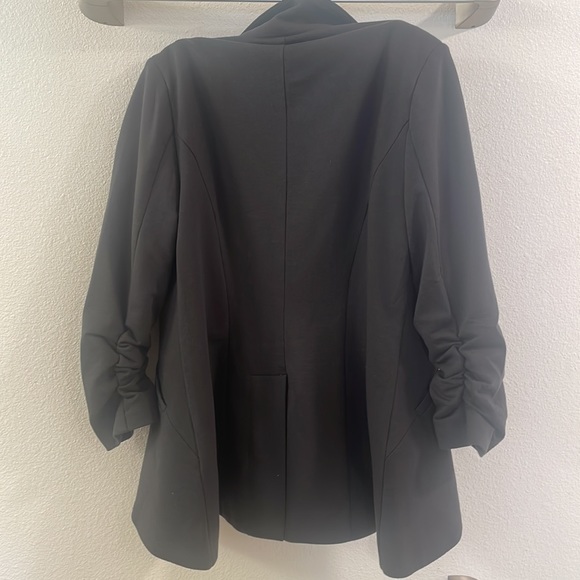 Mod cloth blazer size extra small only worn once.  love it. I have more similar - Picture 2 of 3